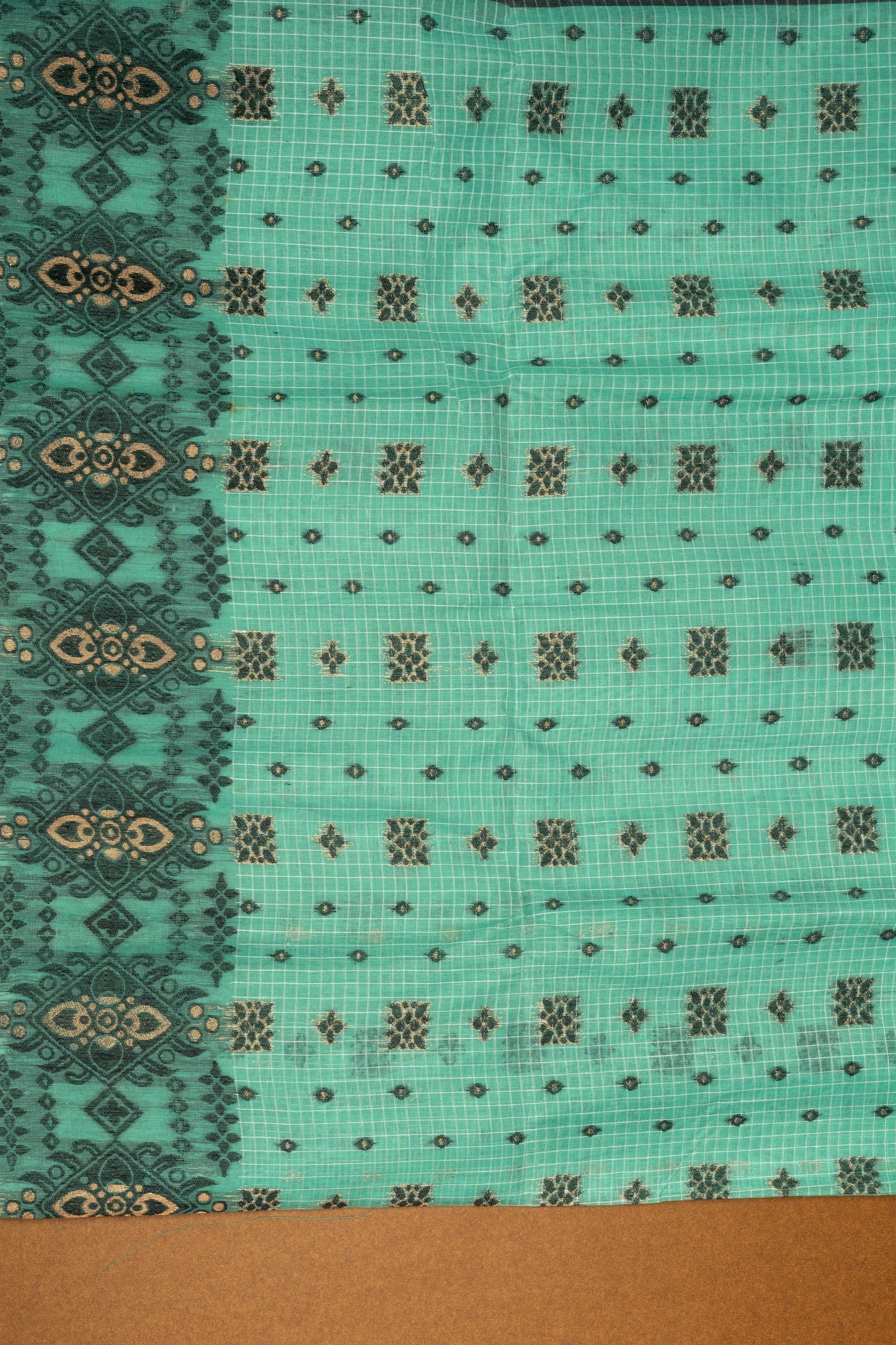 TAN180