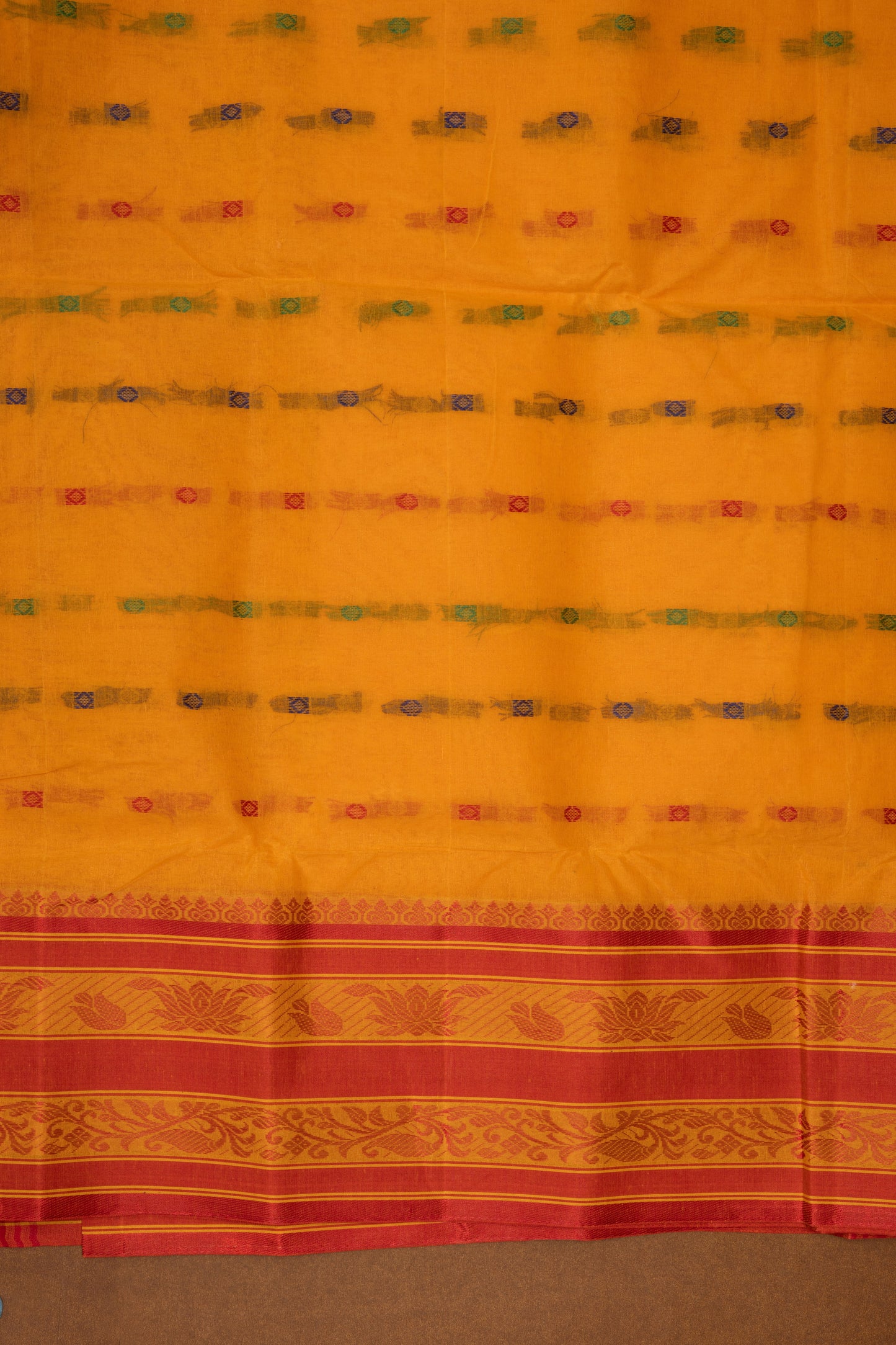 TAN025