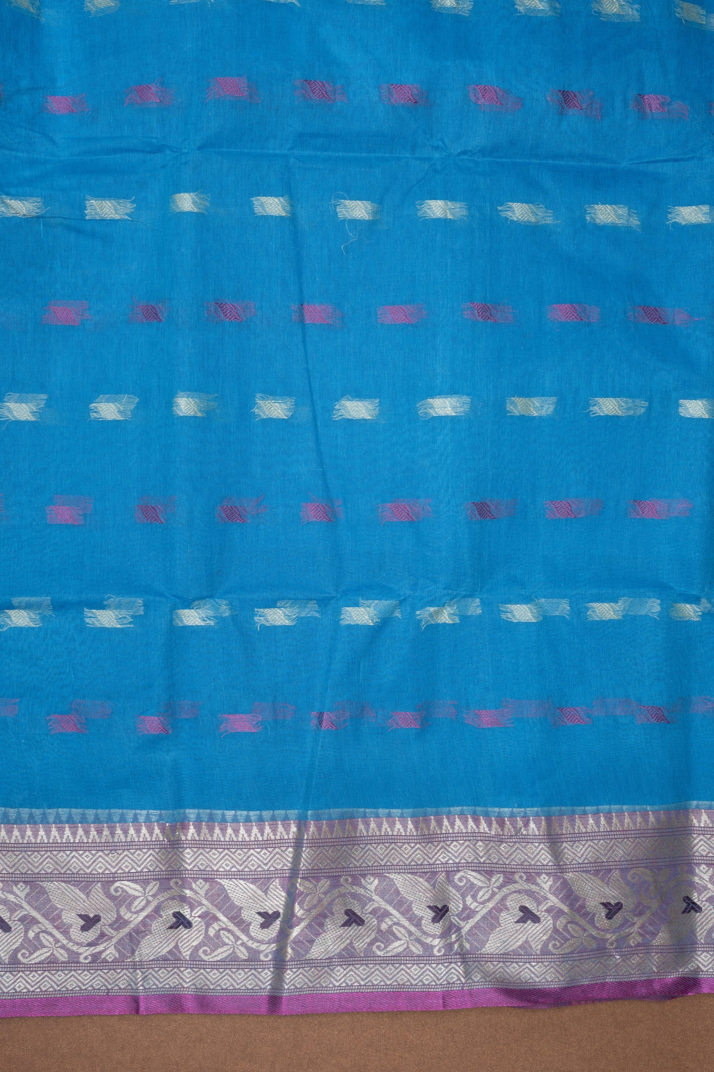 TAN058
