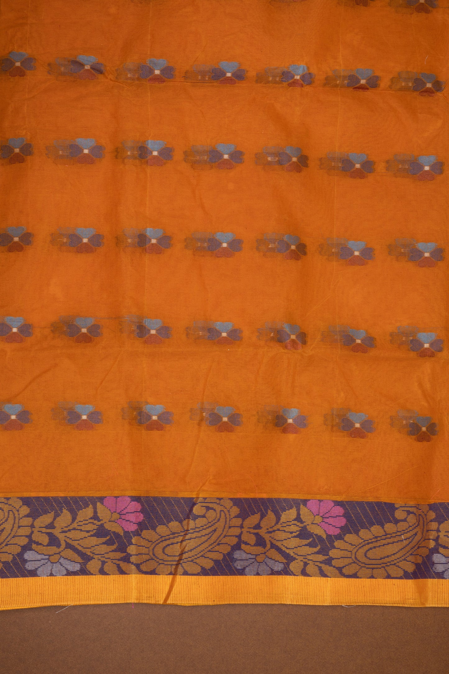 TAN153
