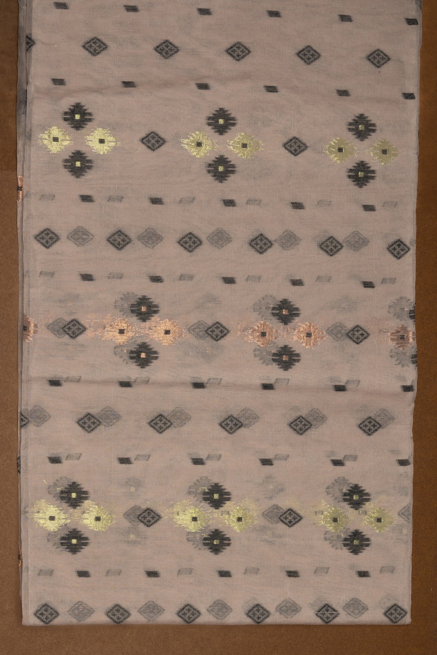 TAN183