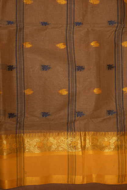 TAN121