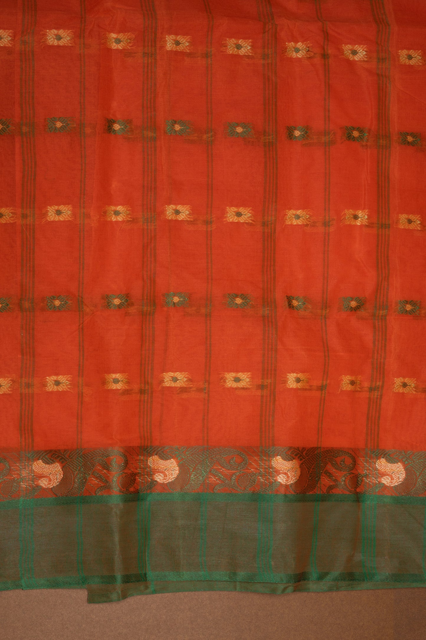 TAN162